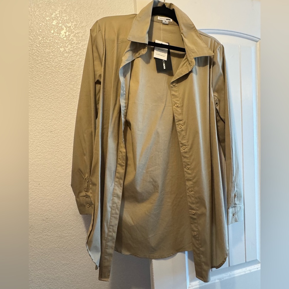 Tres Chic Poplin Shirt - Taupe - Picture 5 of 5